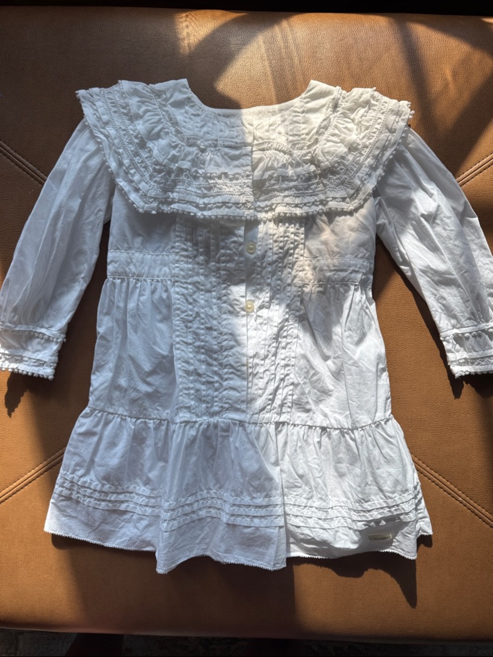 Burberry sz 4 Ruffled summer button down girls white dress